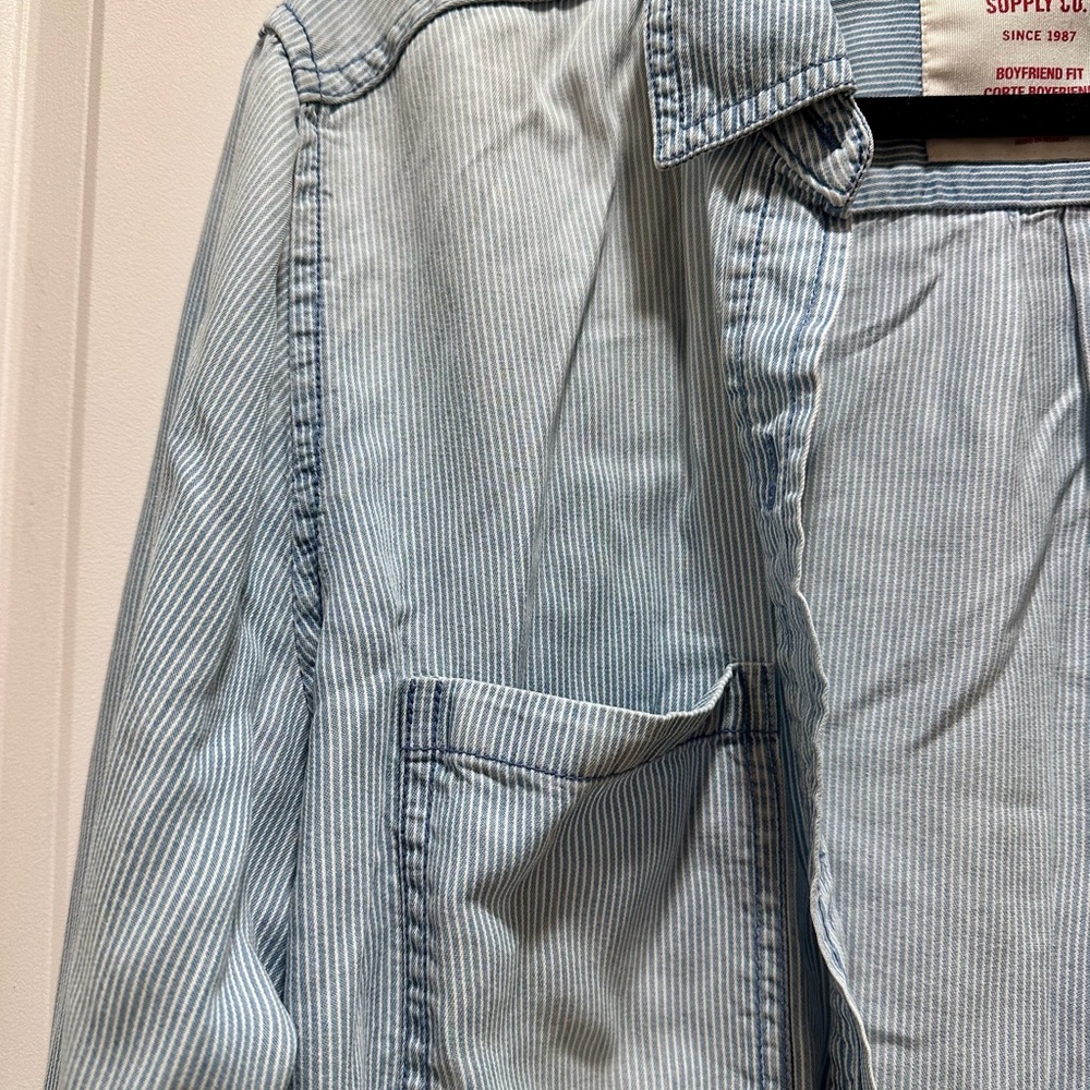 Mossimo Light Blue Striped Chambray Button Down Shirt, Boyfriend Fit, Medium - Picture 3 of 7